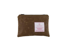 Load image into Gallery viewer, The Olive Explorer kozmetična torbica