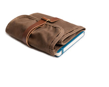 Load image into Gallery viewer, peresnica z A5 zvezkom
