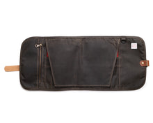 Load image into Gallery viewer, velika peresnica v roli iz povoskanega platna
